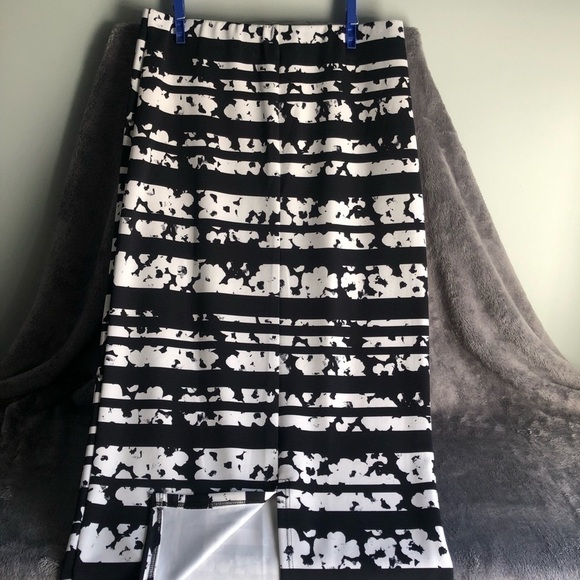 LEITH Nordstrom Black and white geometric print striped pencil skirt - Picture 2 of 8